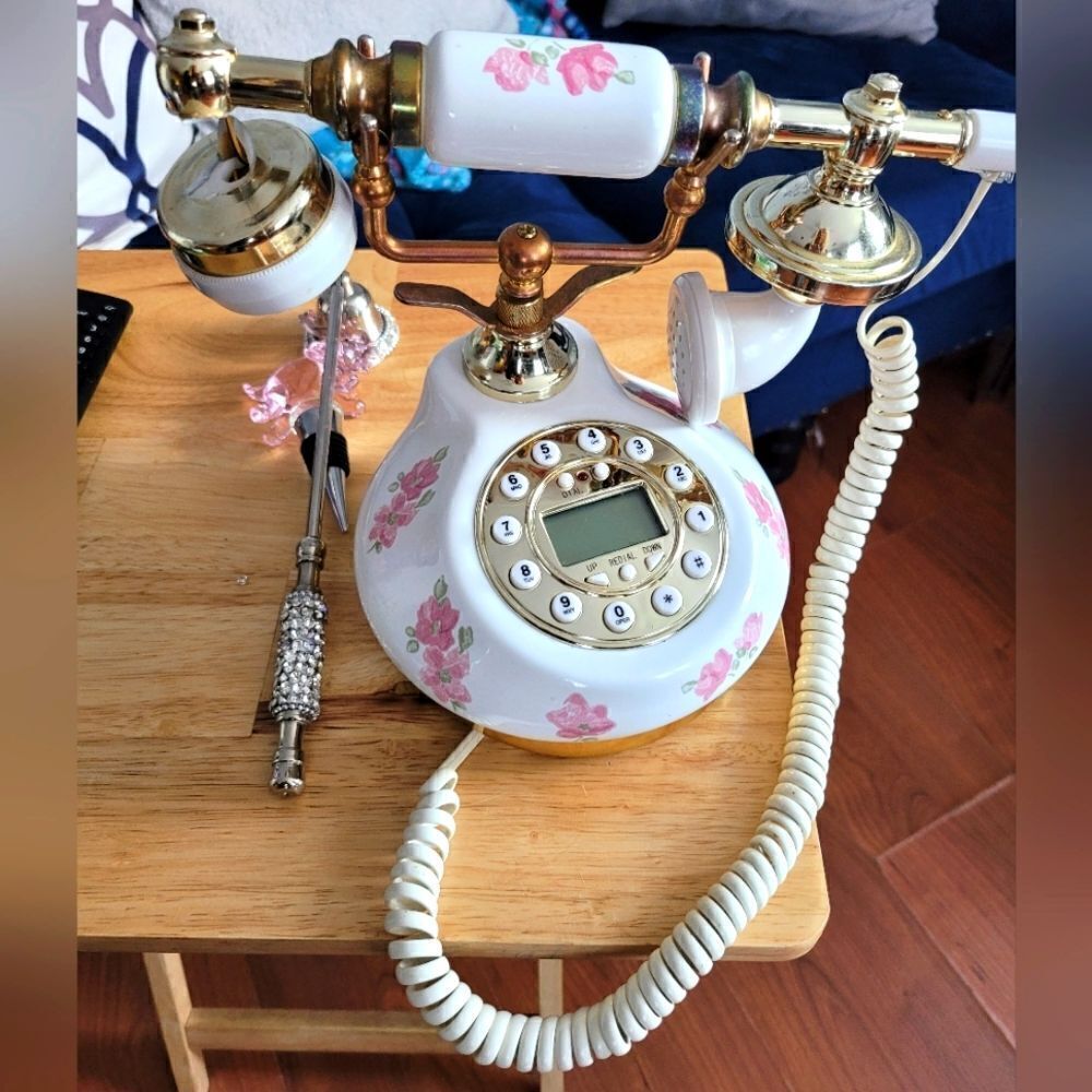 Vintage porcelain Columbia princess 👸 telecommunications ☎️ 📲